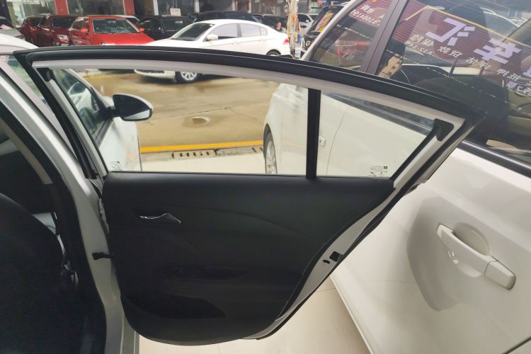 雪佛兰 科沃兹 2019款 320 自动欣悦版中控内饰45