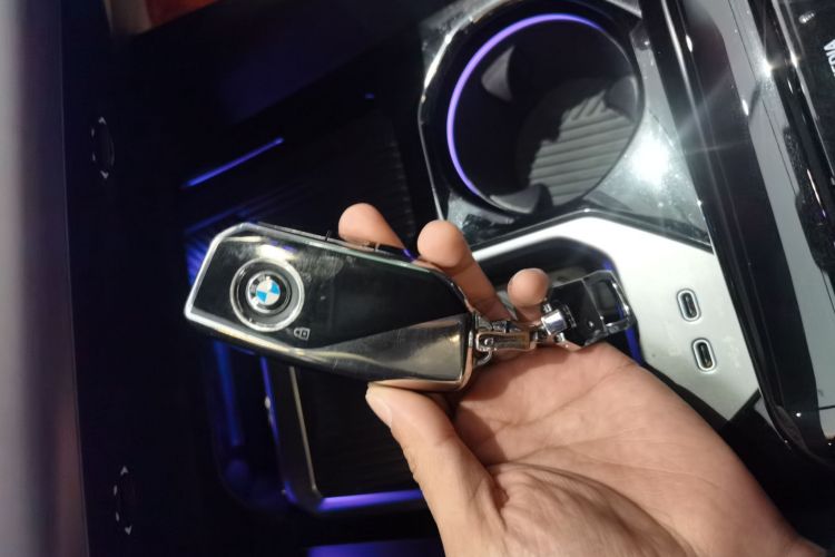 宝马5系 2025款 530Li 领先型 M运动套装中控内饰11