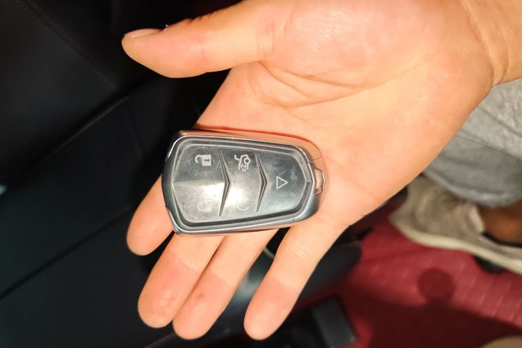 广汽传祺 传祺M8 2021款 改款 领秀系列 390T 豪华版中控内饰11