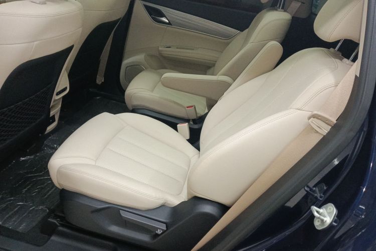 比亚迪 宋MAX新能源 2019款 DM 1.5T 智联致耀型 6座 国VI中控内饰21