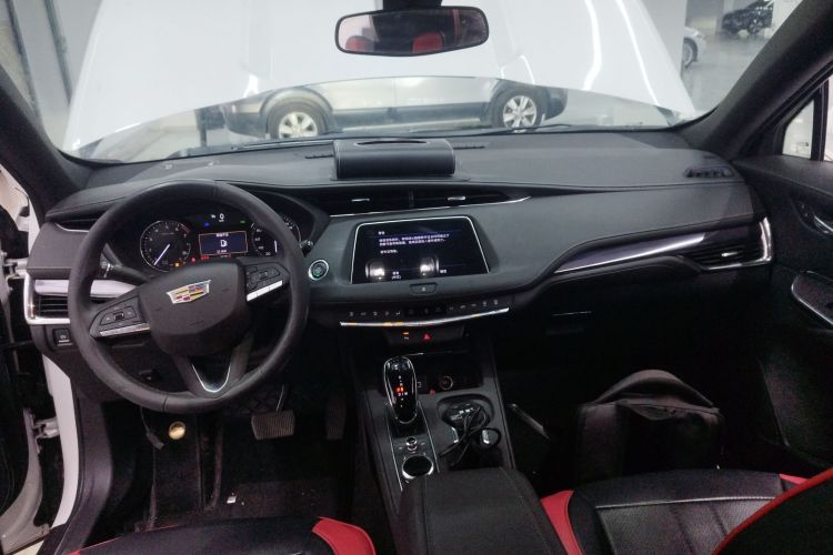 凯迪拉克XT4 2021款 28T 两驱技术型中控内饰7002