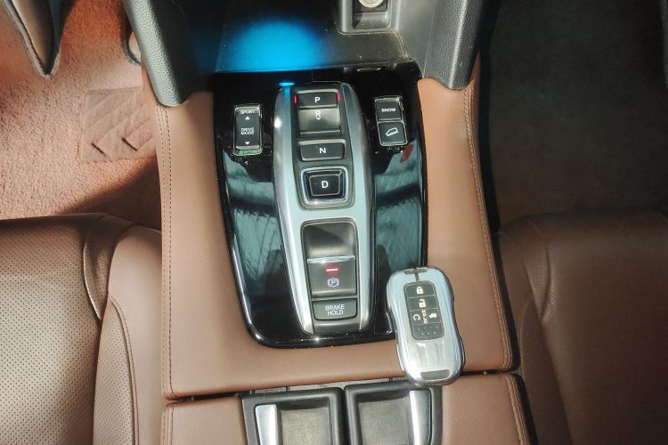 本田UR-V 2020款 370TURBO 四驱尊享版中控内饰18