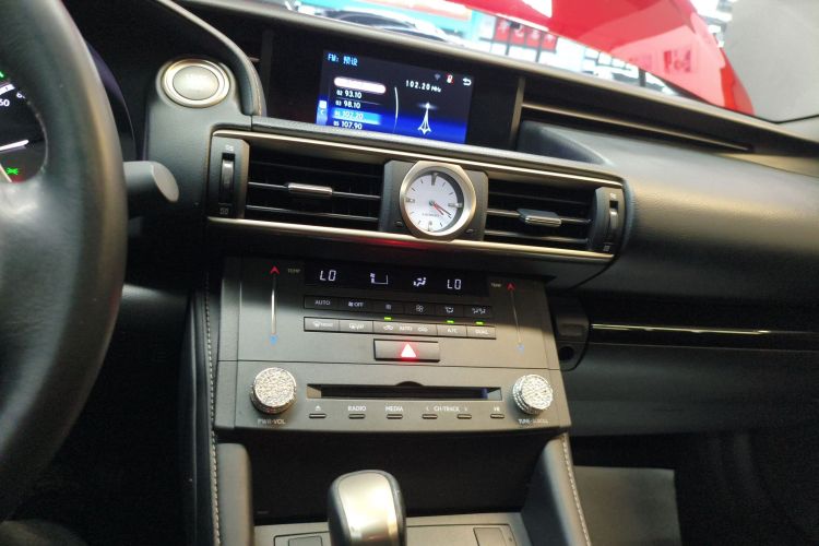 雷克萨斯RC 2016款 200t 锋尚版局部细节16