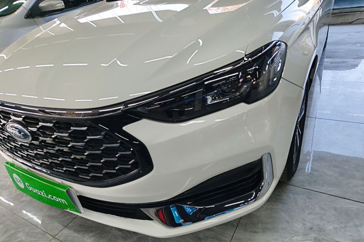 福特 福睿斯 2021款 1.5L 自动钻石版局部细节36