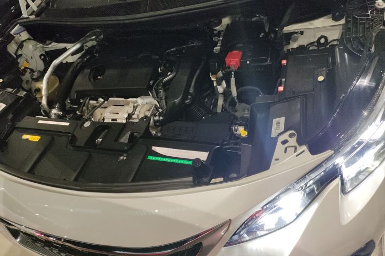 标致5008 2017款 380THP 7座豪华GT版局部细节24