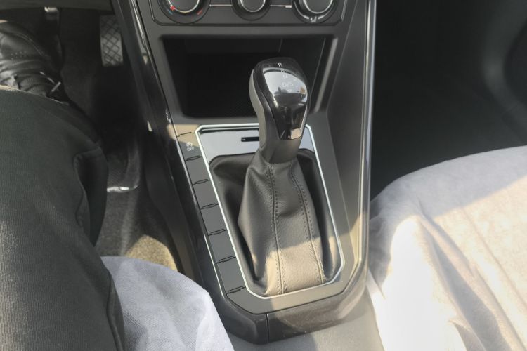 大众 朗逸 2025款 新锐 1.5L 出众新逸版中控内饰18