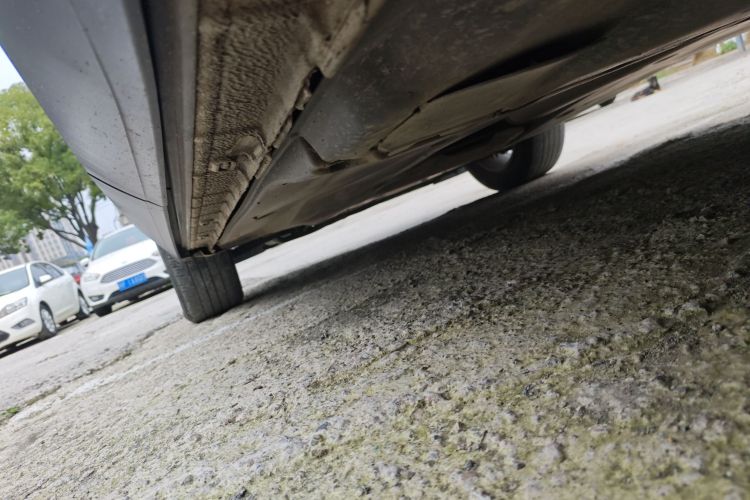 大众 途观L 2018款 330TSI 自动两驱风尚版局部细节9002