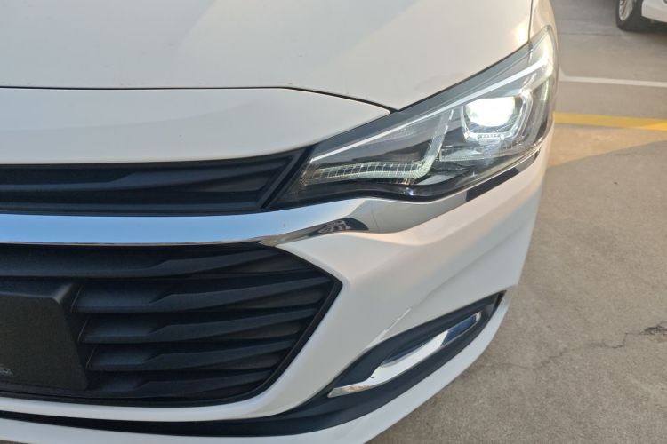 雪佛兰 科鲁泽 2022款 320 自动悦享天窗版局部细节36