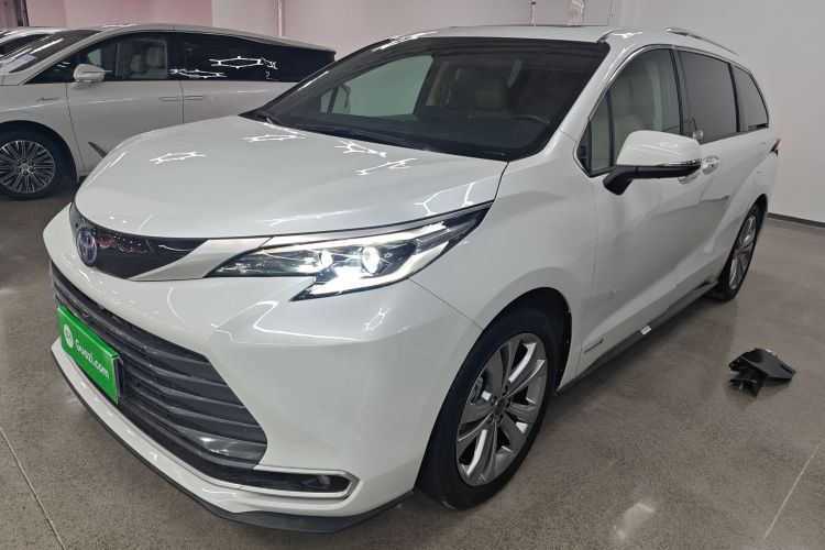 丰田 赛那SIENNA 2023款 2.5L混动 至尊版车身外观1