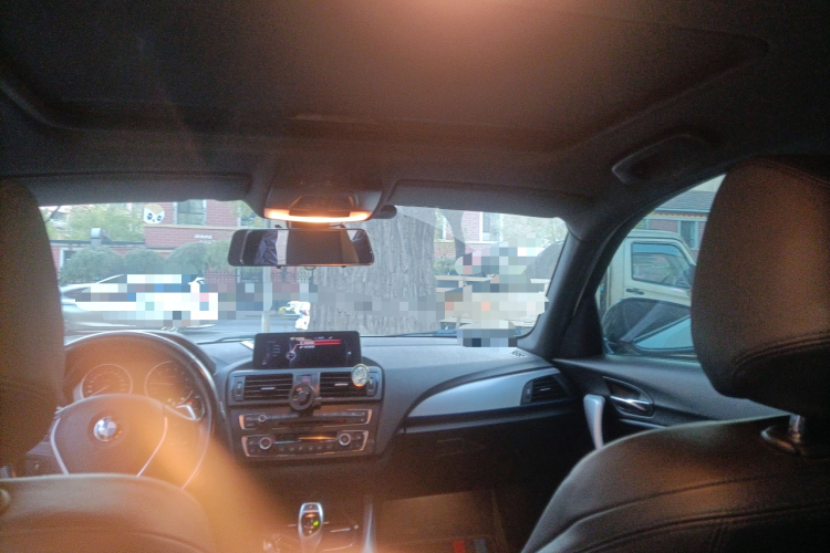 宝马1系(进口) 2013款 改款 M135i 5门版中控内饰22