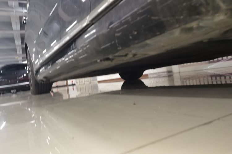 奔驰EQE 2022款 350 先锋版局部细节9001