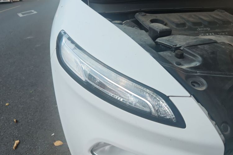 Jeep 自由光 2017款 2.0L 优越版车身外观6006