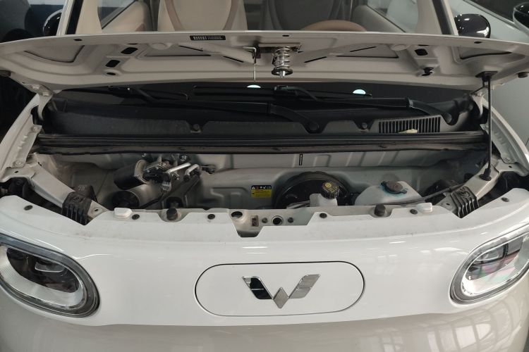 五菱汽车 宏光MINIEV 2024款 第三代 215km 青春版机舱底盘24