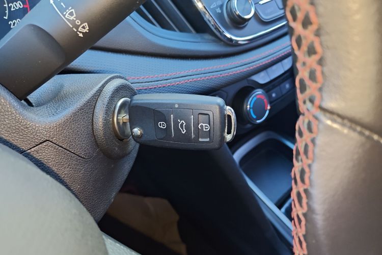 雪佛兰 科鲁泽 2019款 RS 330T 自动痛快版 国VI中控内饰11
