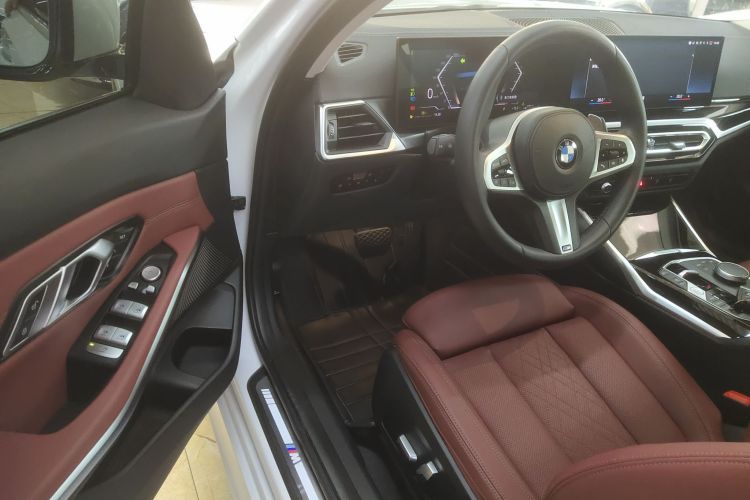 宝马3系 2023款 320Li M运动套装中控内饰20