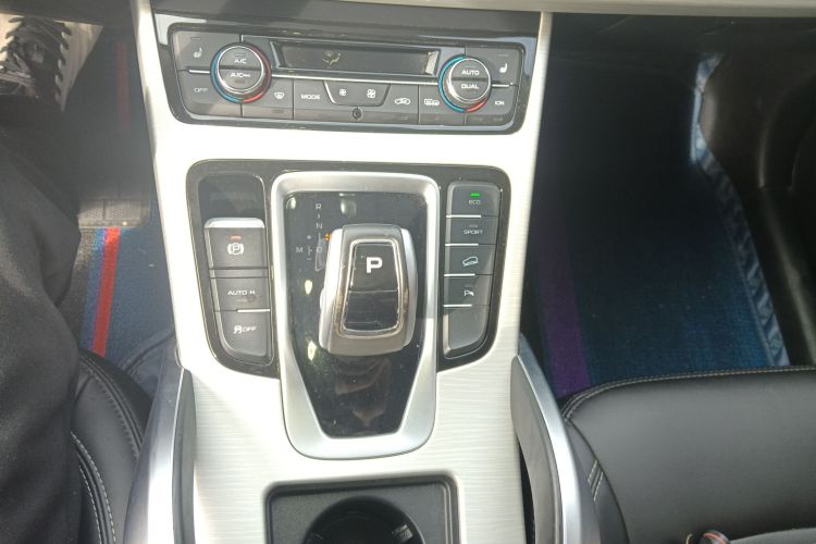 吉利汽车 博越 2020款 1.8TD DCT两驱智联型4G互联版中控内饰18
