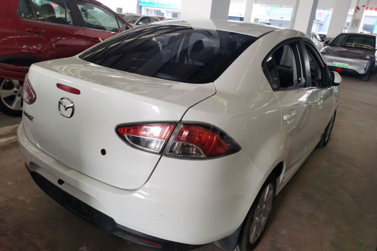 马自达2 2012款 三厢炫动 1.5L 手动时尚版车身外观7