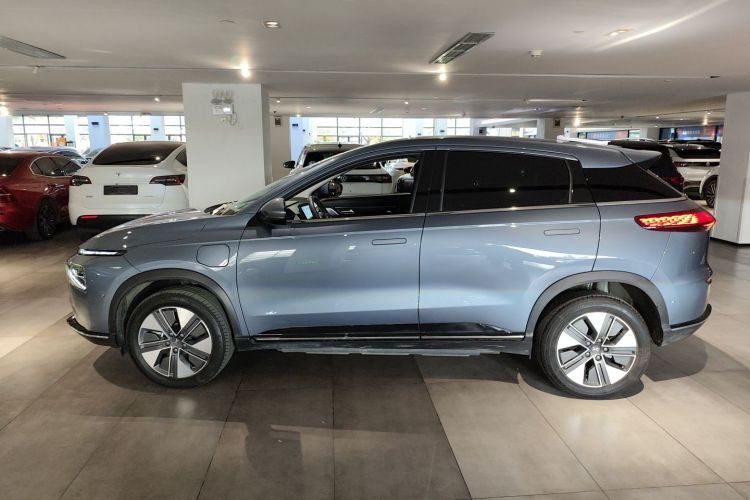 小鹏G3 2022款 G3i 460N车身外观4