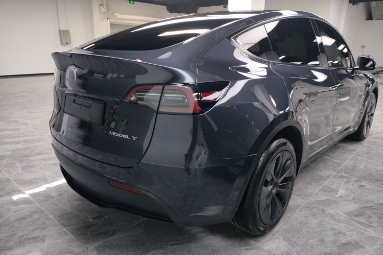特斯拉 Model Y 2024款 长续航全轮驱动版车身外观7
