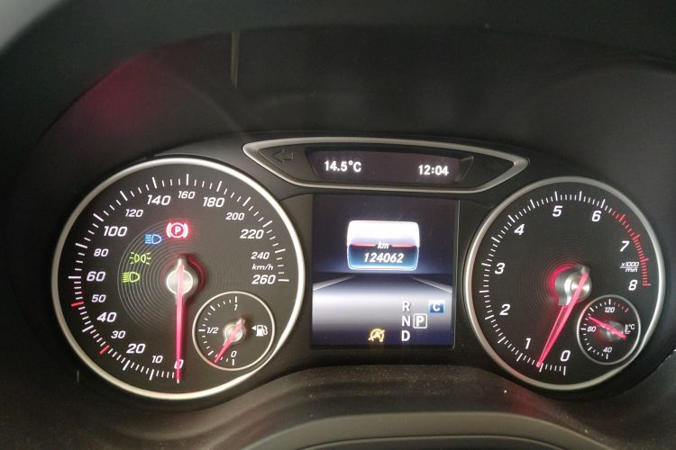 奔驰B级 2015款 B 200 豪华型中控内饰14