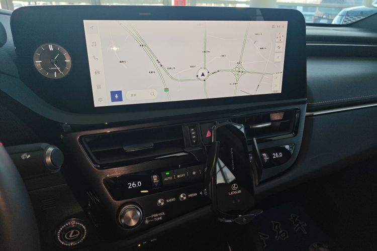 雷克萨斯ES 2023款 200 卓越版中控内饰16