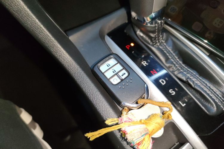 本田 思域 2016款 220TURBO CVT豪华版中控内饰11