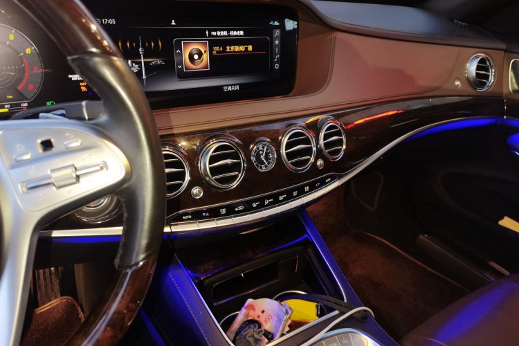 奔驰S级 2020款 S 350 L 尊享型 臻藏版中控内饰16