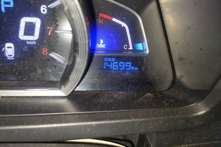 纳智捷 优6 SUV 2018款 1.8T 经典舒适版中控内饰15