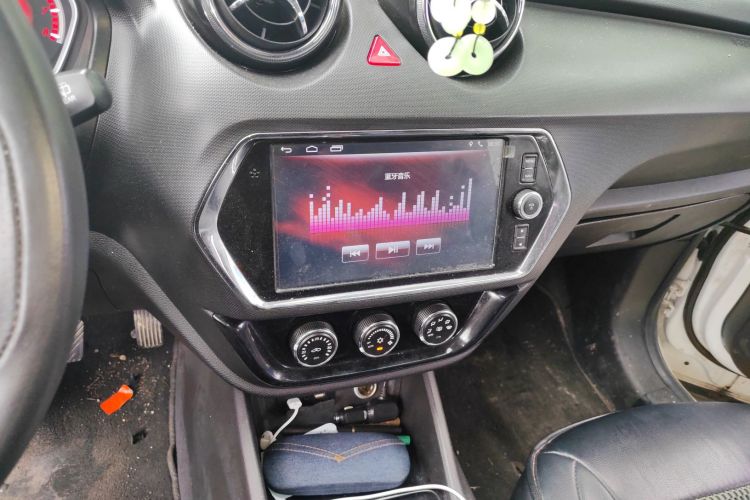 东南DX3 2016款 1.5L 手动尊贵型局部细节16