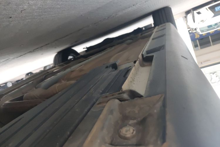 福特 福克斯 2017款 两厢 1.6L 自动风尚型智行版局部细节9002