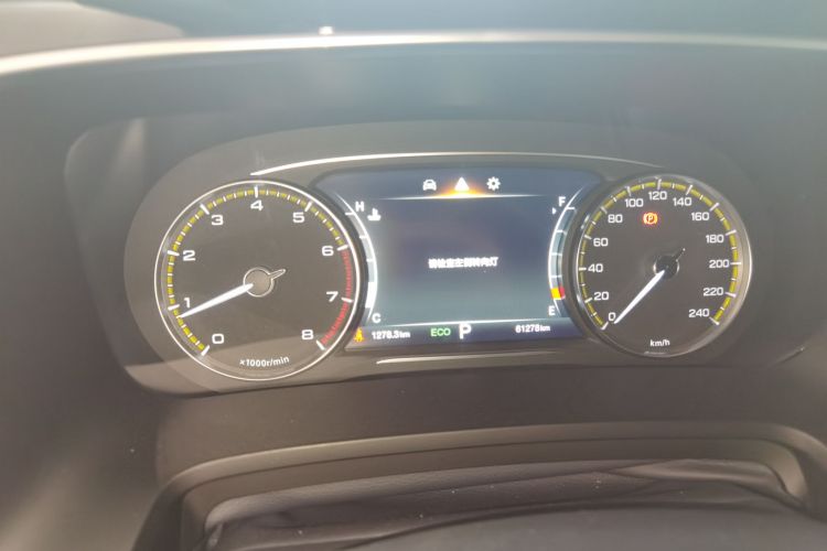 广汽传祺 传祺M8 2021款 领秀系列 390T 尊享版中控内饰14