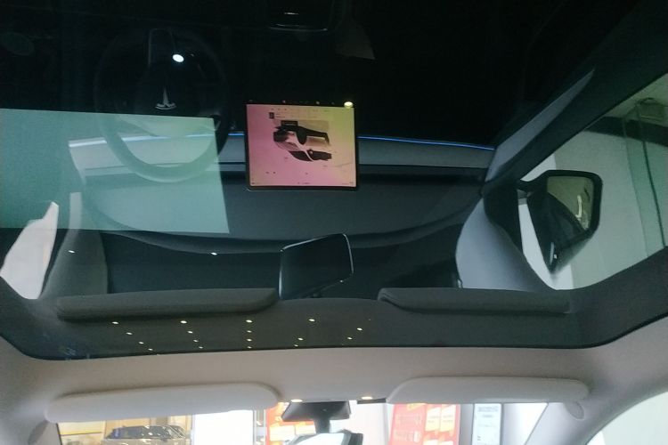 特斯拉 Model Y 2023款 后轮驱动版中控内饰22