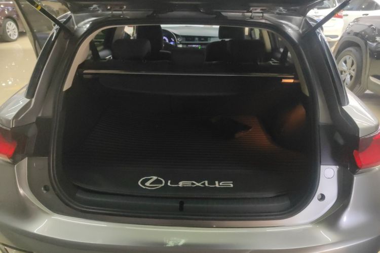 雷克萨斯CT 2017款 CT200h 精英版 单色 国V机舱底盘23