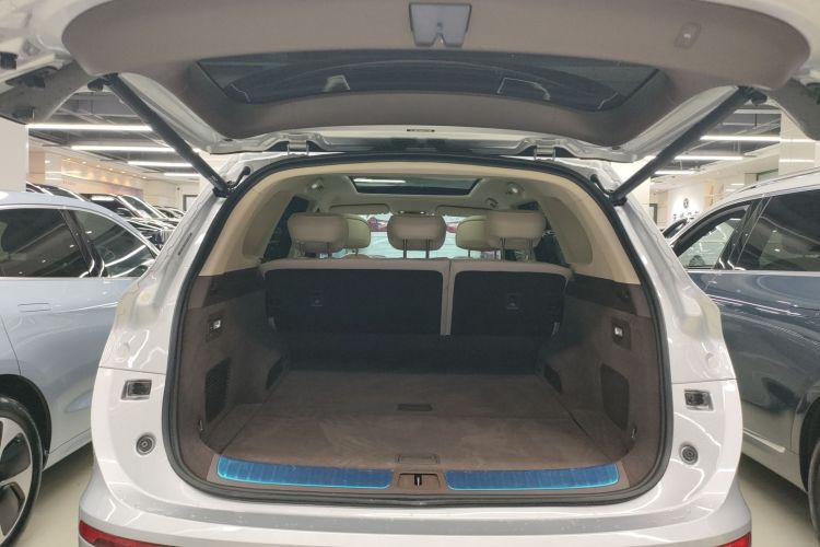 鸿蒙智行 问界M7 2024款 1.5T 后驱Plus版 5座机舱底盘23