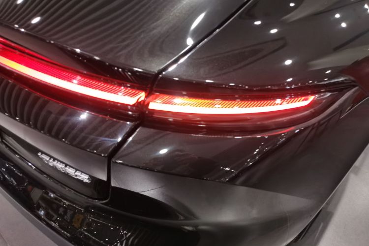 蔚来ET5 2022款 75kWh车身外观9