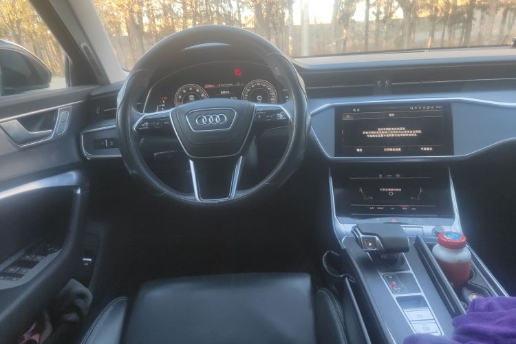 奥迪A6L 2024款 45 TFSI 臻选致雅型中控内饰13