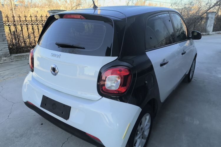 smart forfour 2018款 1.0L 52千瓦灵动版车身外观6005