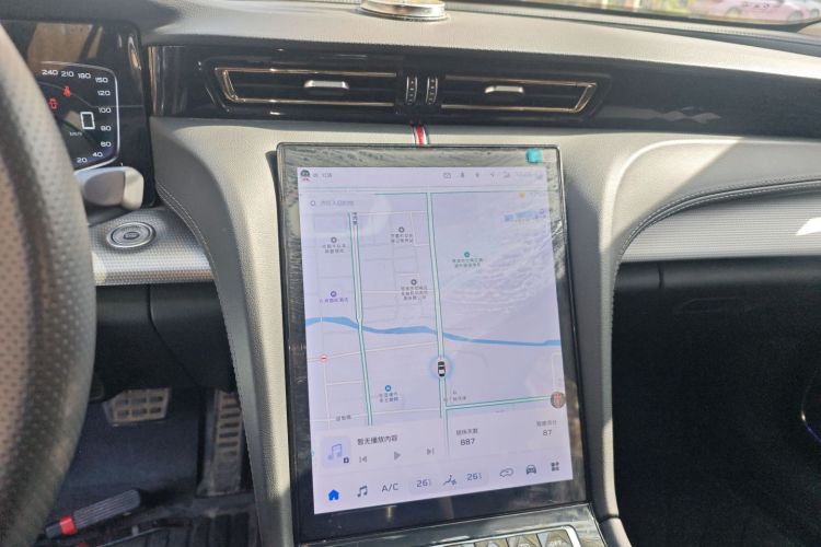 红旗H5 2023款 2.0T 自动智联旗享版中控内饰16