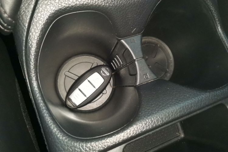 日产 奇骏 2021款 2.0L CVT 2WD XL ITS智联舒适版中控内饰11