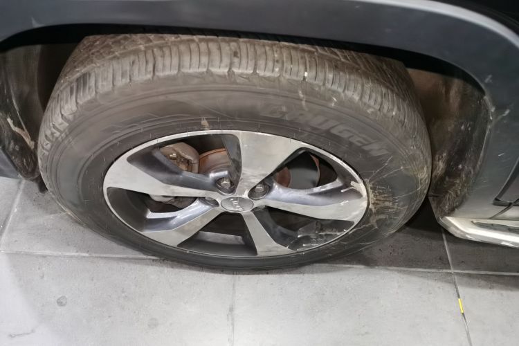 Jeep 自由光 2019款 2.0T 四驱探享版+自动驾驶智慧包 国V车身外观6007