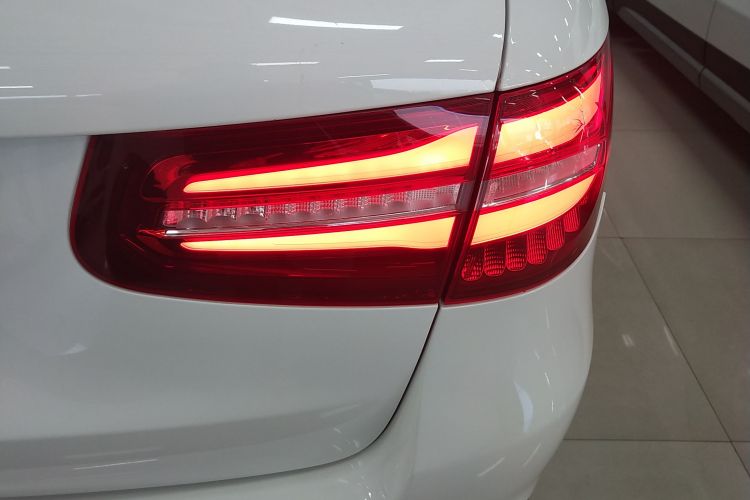 奔驰GLC 2016款 GLC 260 4MATIC 动感型车身外观6006