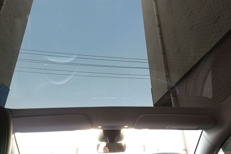 特斯拉 Model Y 2025款 改款 长续航全轮驱动版局部细节22