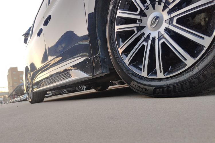 广汽传祺 传祺M8 2023款 领秀系列 390T 尊贵版局部细节9001