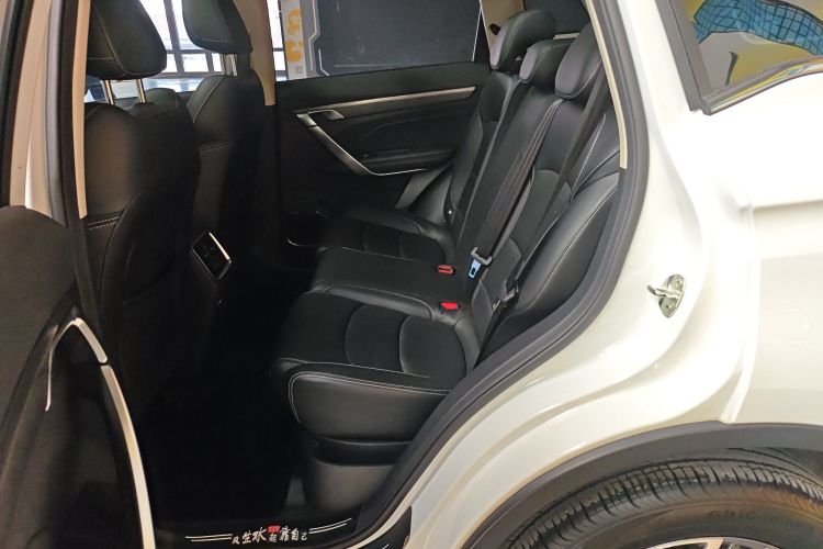 吉利汽车 博越 2020款 1.8TD DCT智联PRO中控内饰7004