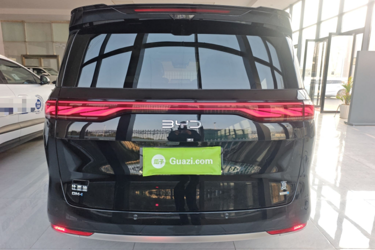 比亚迪 夏 2025款 DM-i 1.5T 180km 卓越型车身外观6