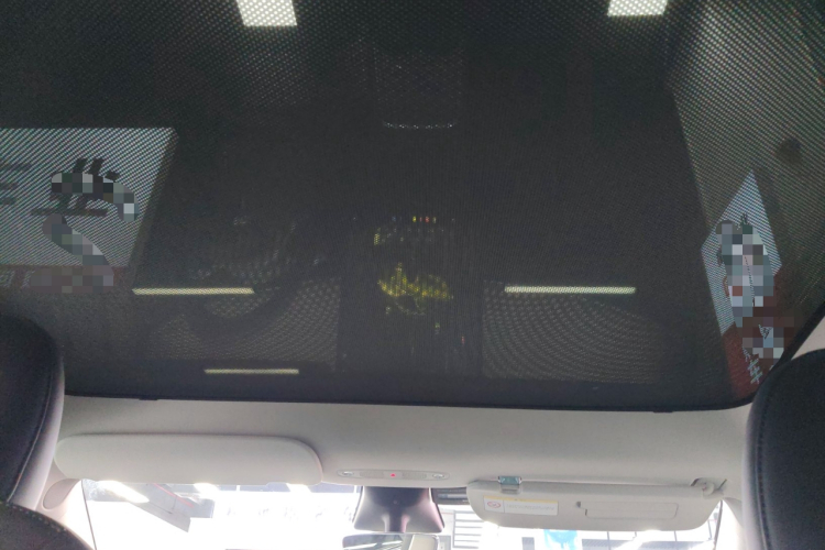 特斯拉 Model Y 2022款 后轮驱动版中控内饰22