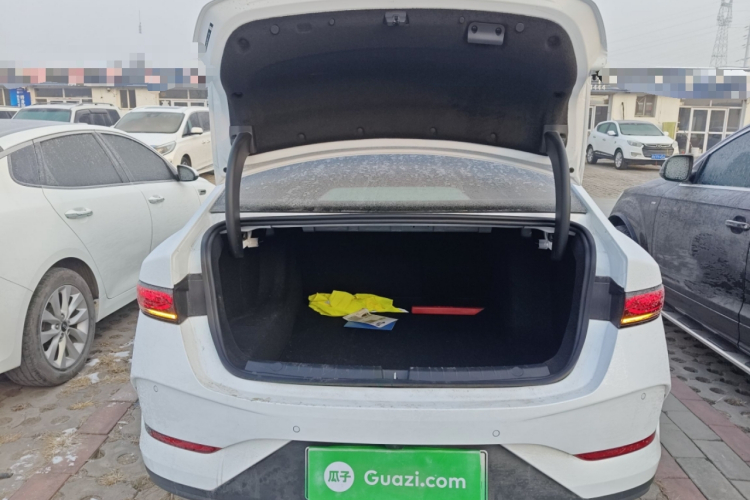 比亚迪 秦PLUS 2025款 DM-i 智驾版 55KM领先型机舱底盘23