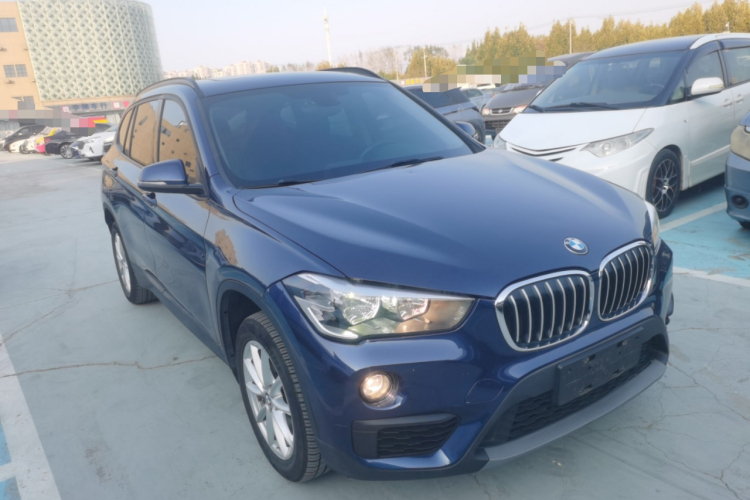 宝马X1 2019款 sDrive18Li 时尚型车身外观3