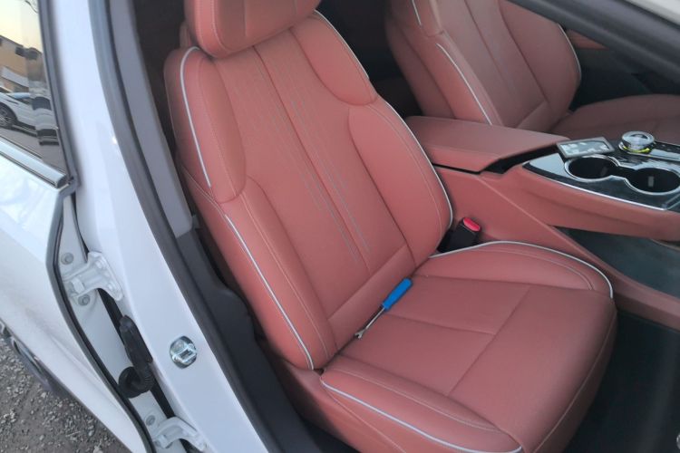 凯迪拉克 IQ傲歌 2024款 四驱长续航版局部细节41