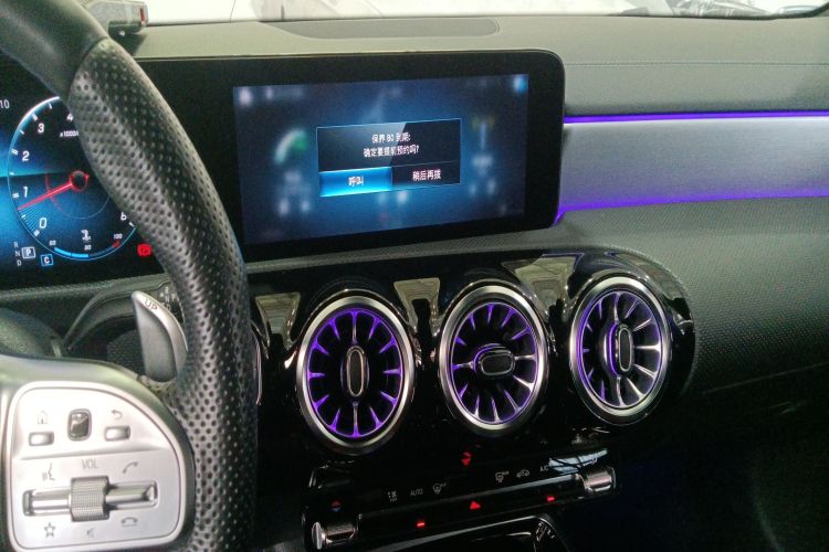 奔驰CLA AMG 2022款 AMG CLA 35 4MATIC中控内饰16